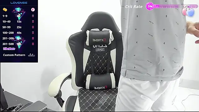 Naughty___asian webcam