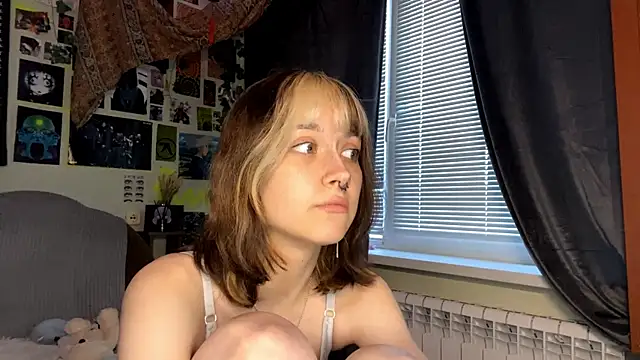 YourFavoriteAltgirl webcam