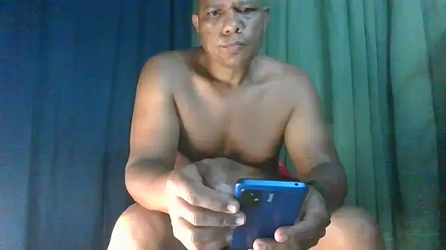 bigblackcock75 webcam