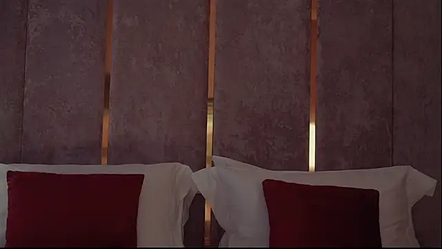 MilaDYstarlight live sex cam