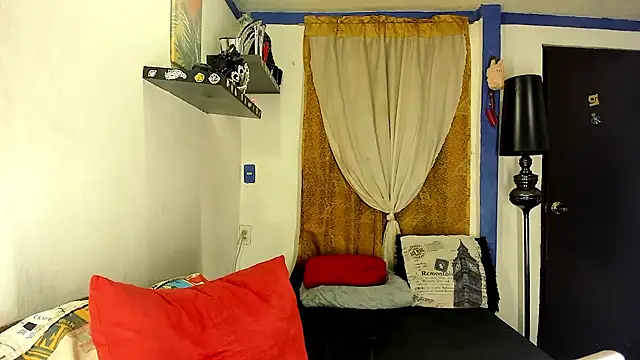 SARAMISHA webcam