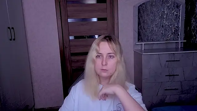 Kristy-Max webcam