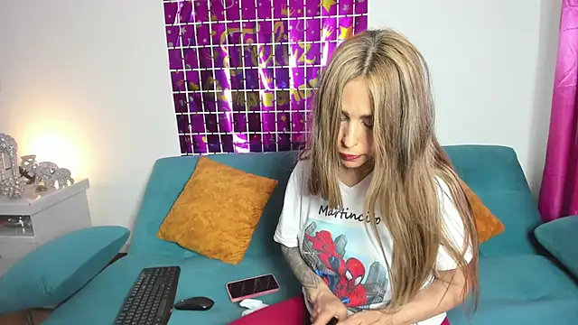 Victoria_Jonness webcam