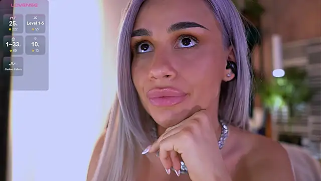 Serene_Sophiex webcam