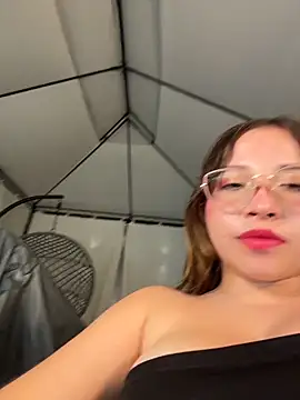 AliciaWhite_nt webcam