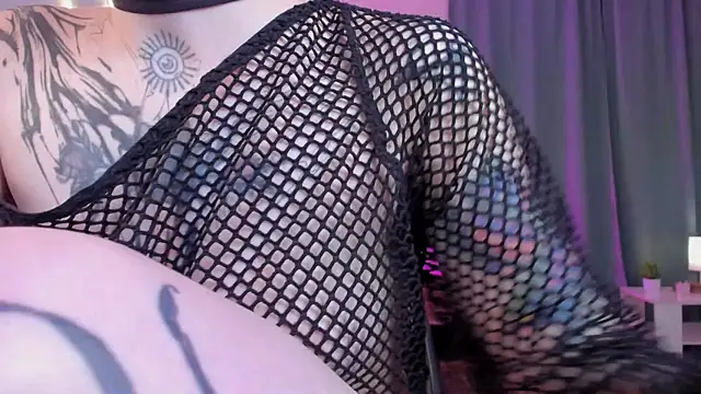 tattoo_art_baby webcam