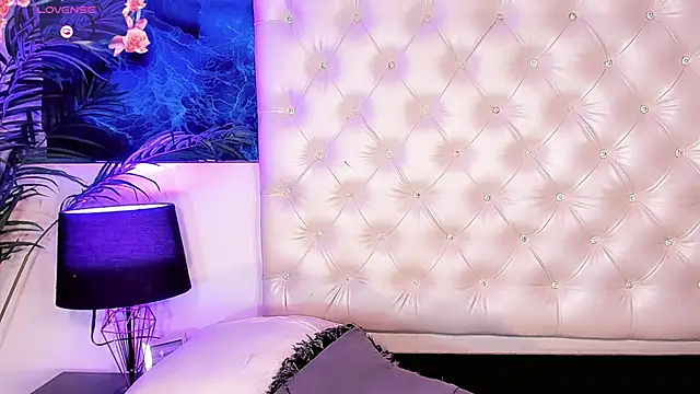 Keira_Fox31 webcam