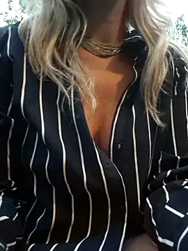 CelynaRoss webcam
