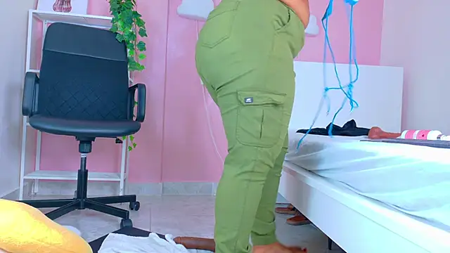 SeleneGibson__ webcam