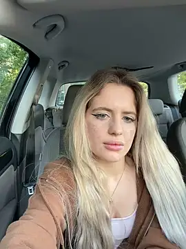 holly-glamour (G young) - Car twerk + Sex Video + Telegram