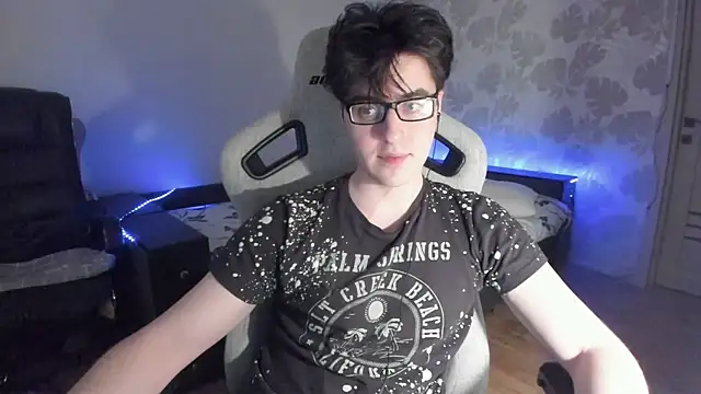 Knuckles17 webcam