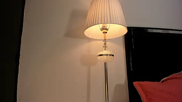 lilithTeen1_