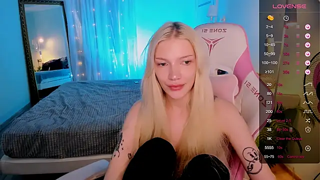 AnyaTaylor_ webcam