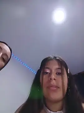 Laila_and_konny webcam