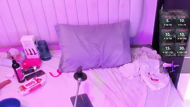 sharlotthe_bigass webcam