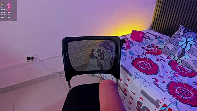 karola_cute_ webcam