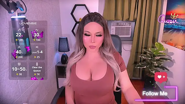 MistressHugeCockTs webcam