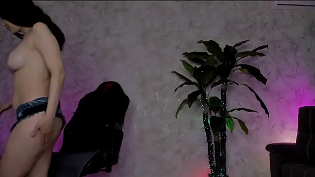 Emma7 webcam