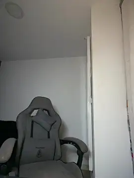 mi_suk11 webcam