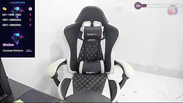 Naughty___asian webcam