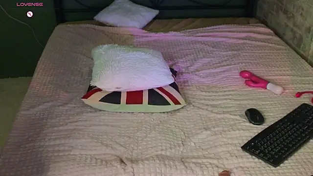 TonyaMeow webcam