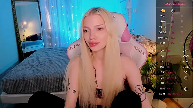 AnyaTaylor_ webcam