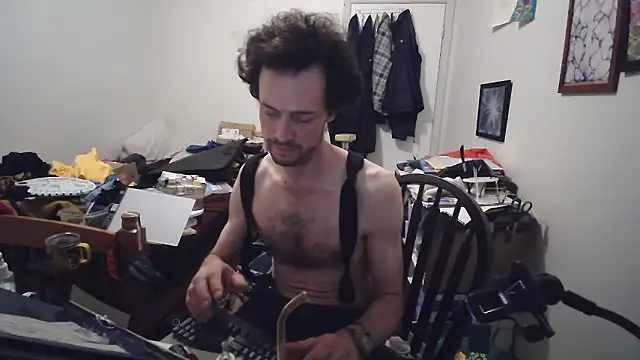 JohnnyMoves webcam