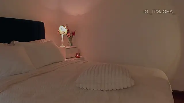 Lovinggirl_ webcam