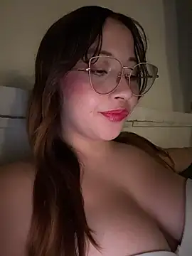 AliciaWhite_nt webcam