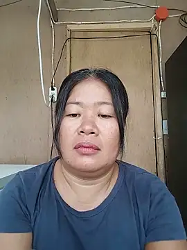 Lovelywoman43 webcam