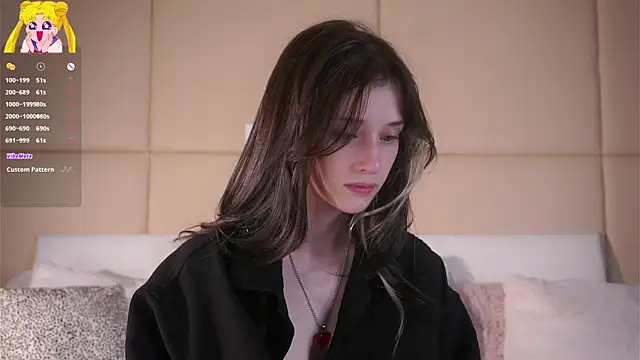 edlinhargus (F teen) - time to spank my ass in panties