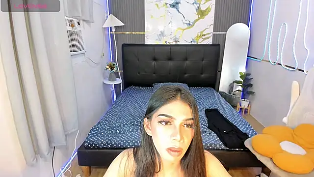 Alexa_therealhorsecock webcam