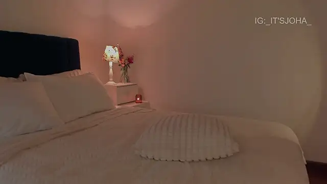 Lovinggirl_ webcam