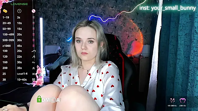 Your_small_bunny webcam