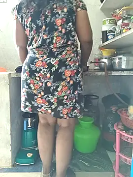 MaaliiiPonuTamil webcam