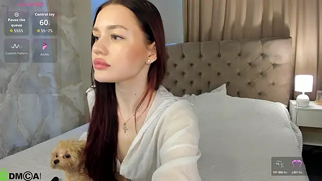 Aria_Mila webcam