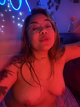 Lindalatina2001 webcam