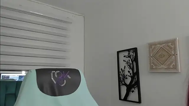 Sara_Red_X webcam