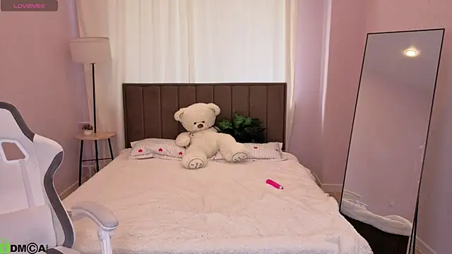 Mary_Holland webcam