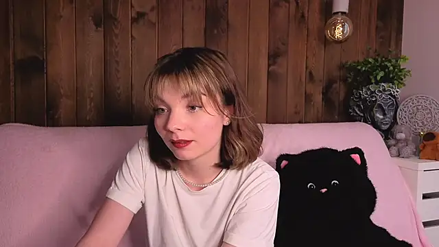 IvoryPesante webcam