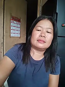 Lovelywoman43 webcam