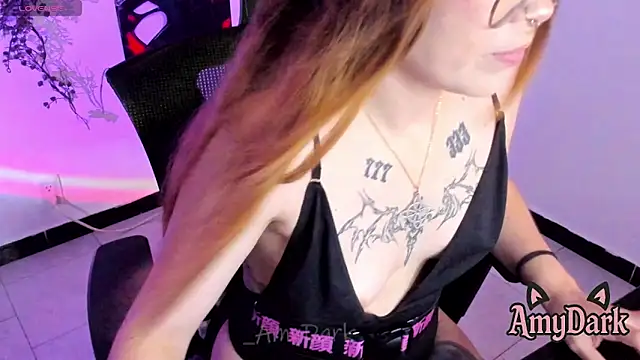 _AmyDark webcam