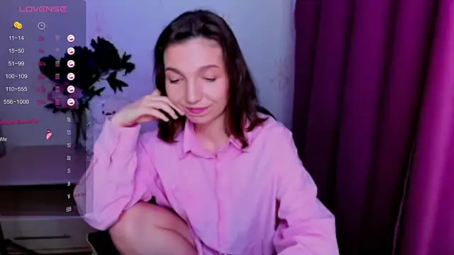 KindHazelHere_ live cam