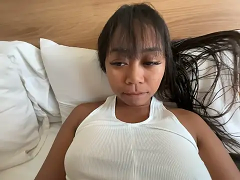 Juliet_official_pro webcam