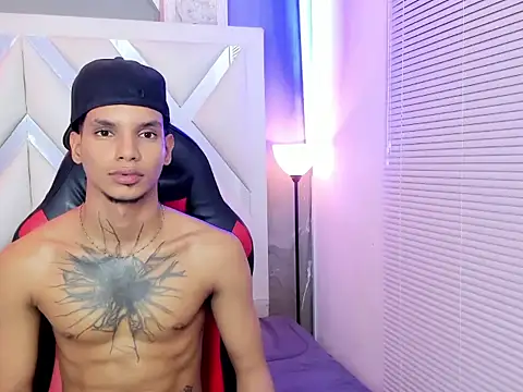 kai_storm77 webcam