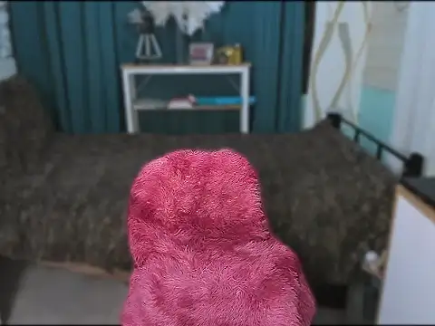Laura_yourhottestbae123 webcam