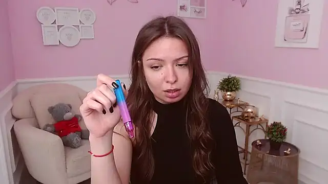 LucySkilar webcam