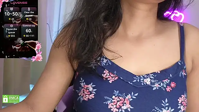 MISS_MYRA webcam