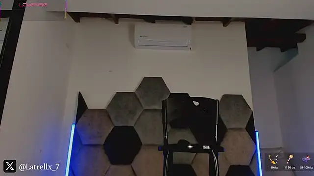 Latrellx7 live cam