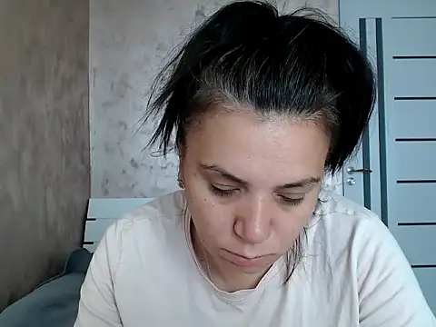 LorraGrey webcam